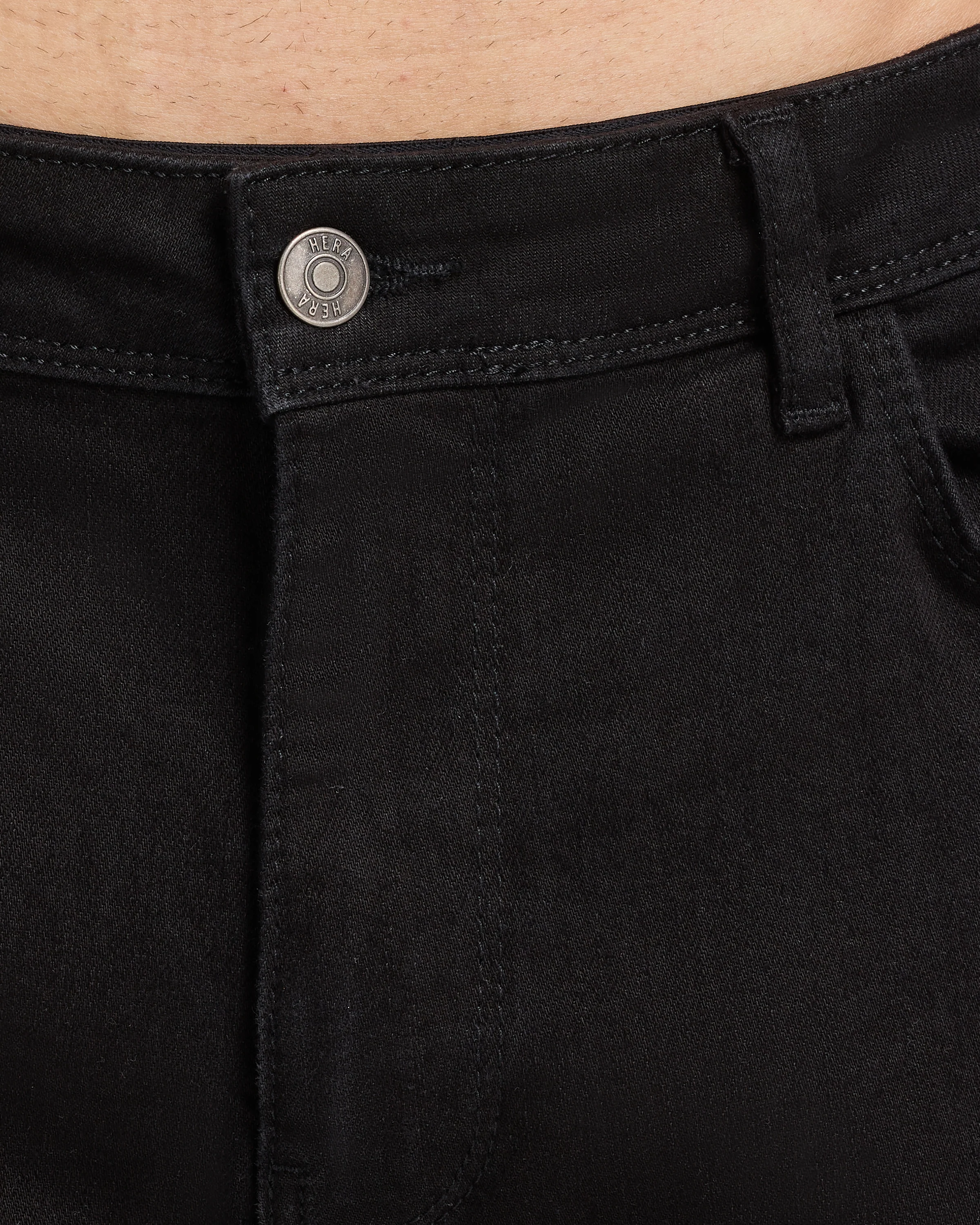 Mens Relaxed Denim Jean - Image 9