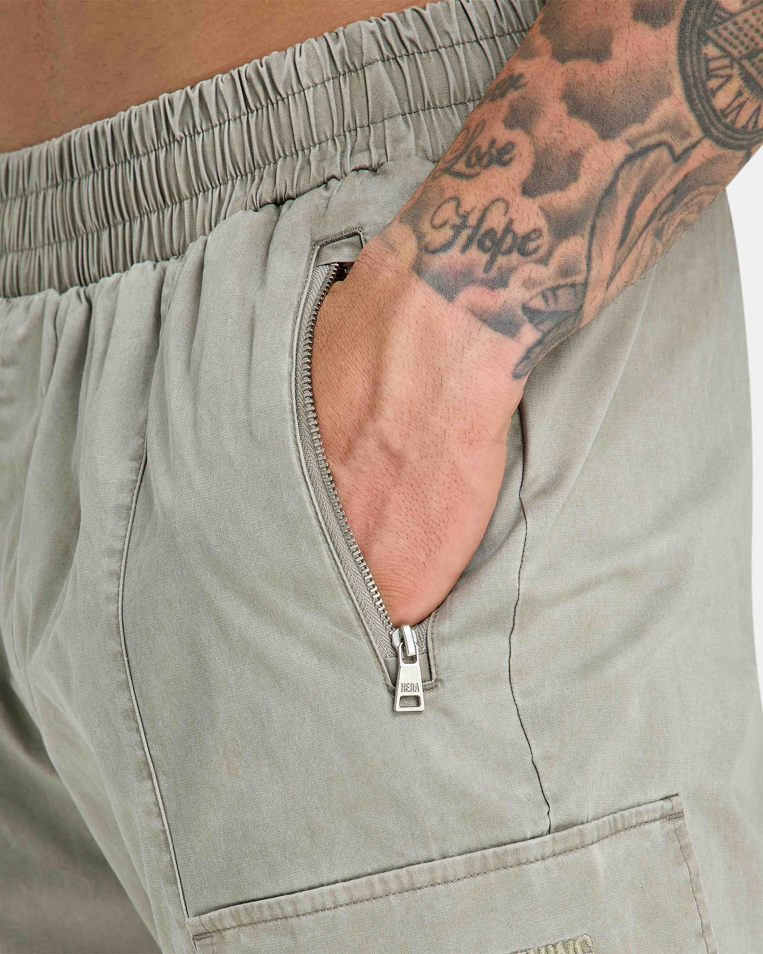 Mens Utility Tapered Cargo Pant - Image 7