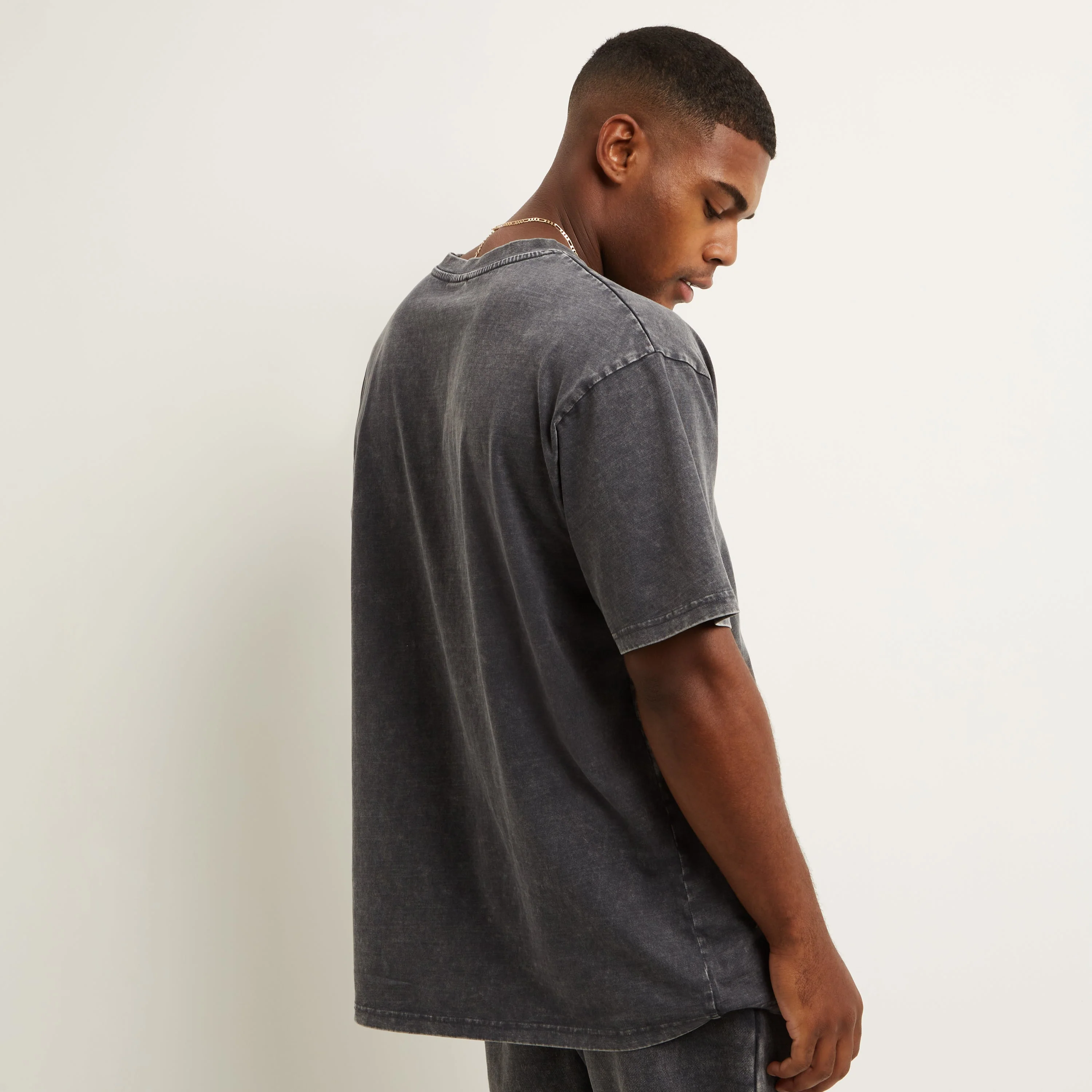 REWEAR Washed Oversized T-Shirt - Vintage Black - Image 2