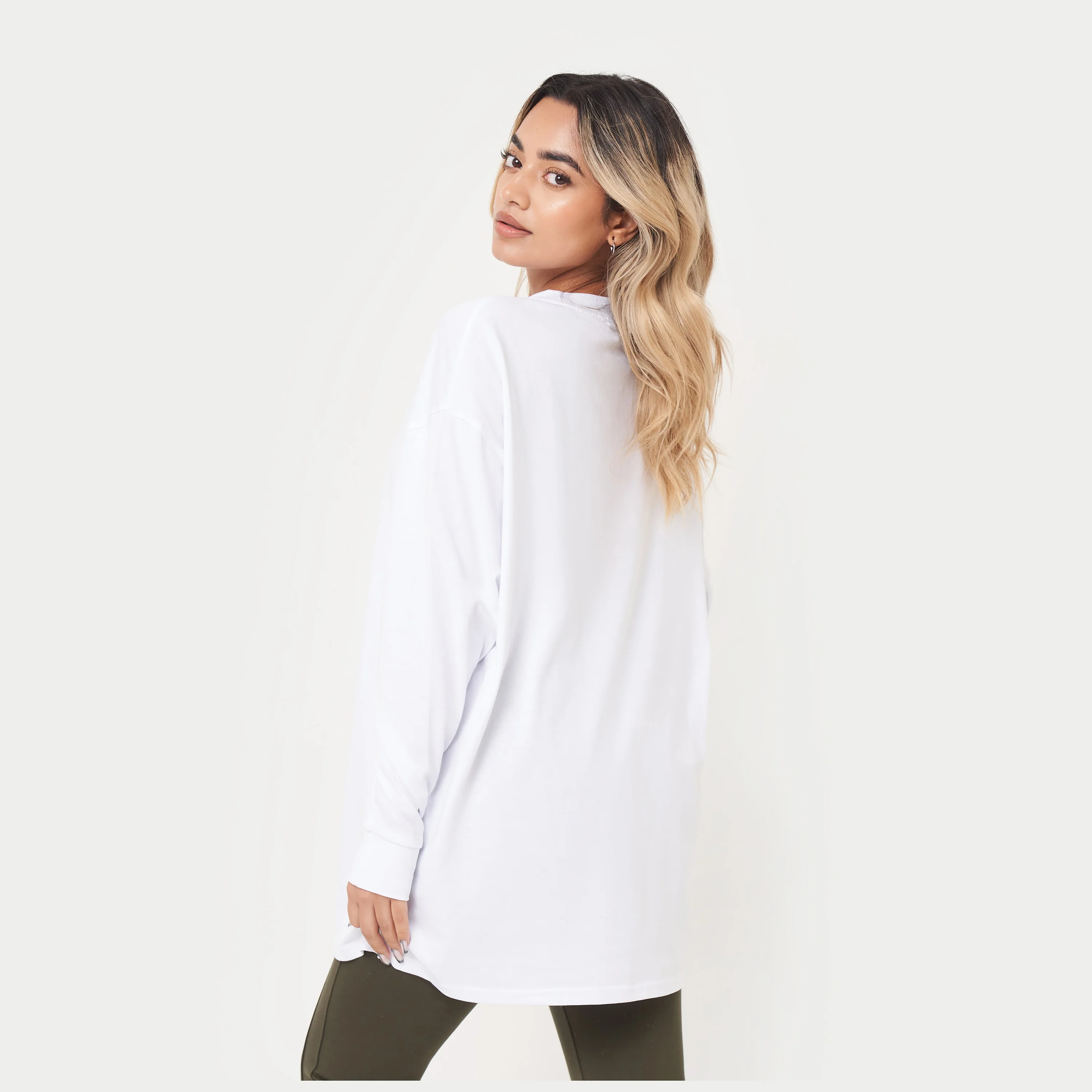 REWEAR Womens Icon Long Sleeve Oversized T-Shirt - White - Image 2