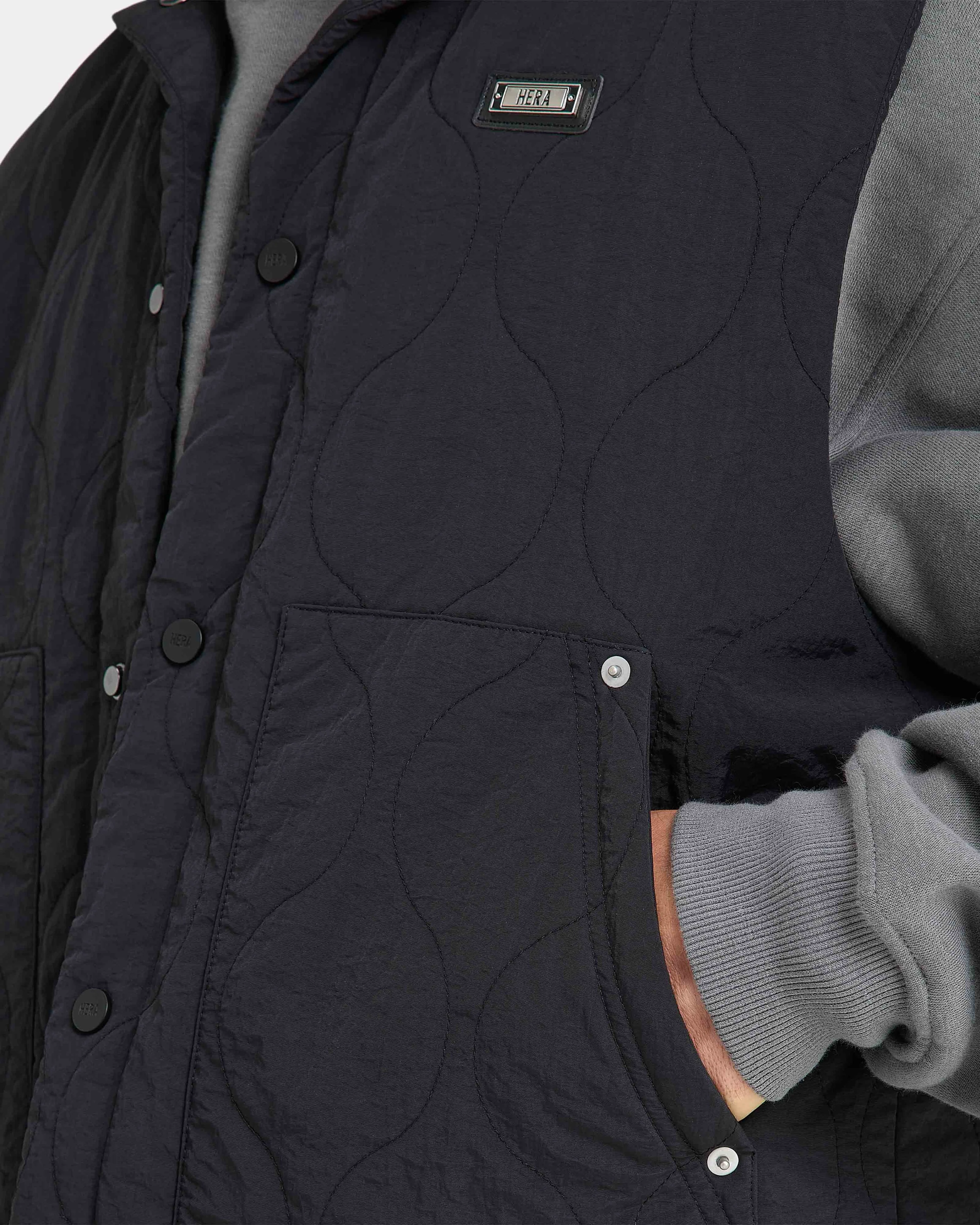 Mens Quilted Utility Gilet - Image 7