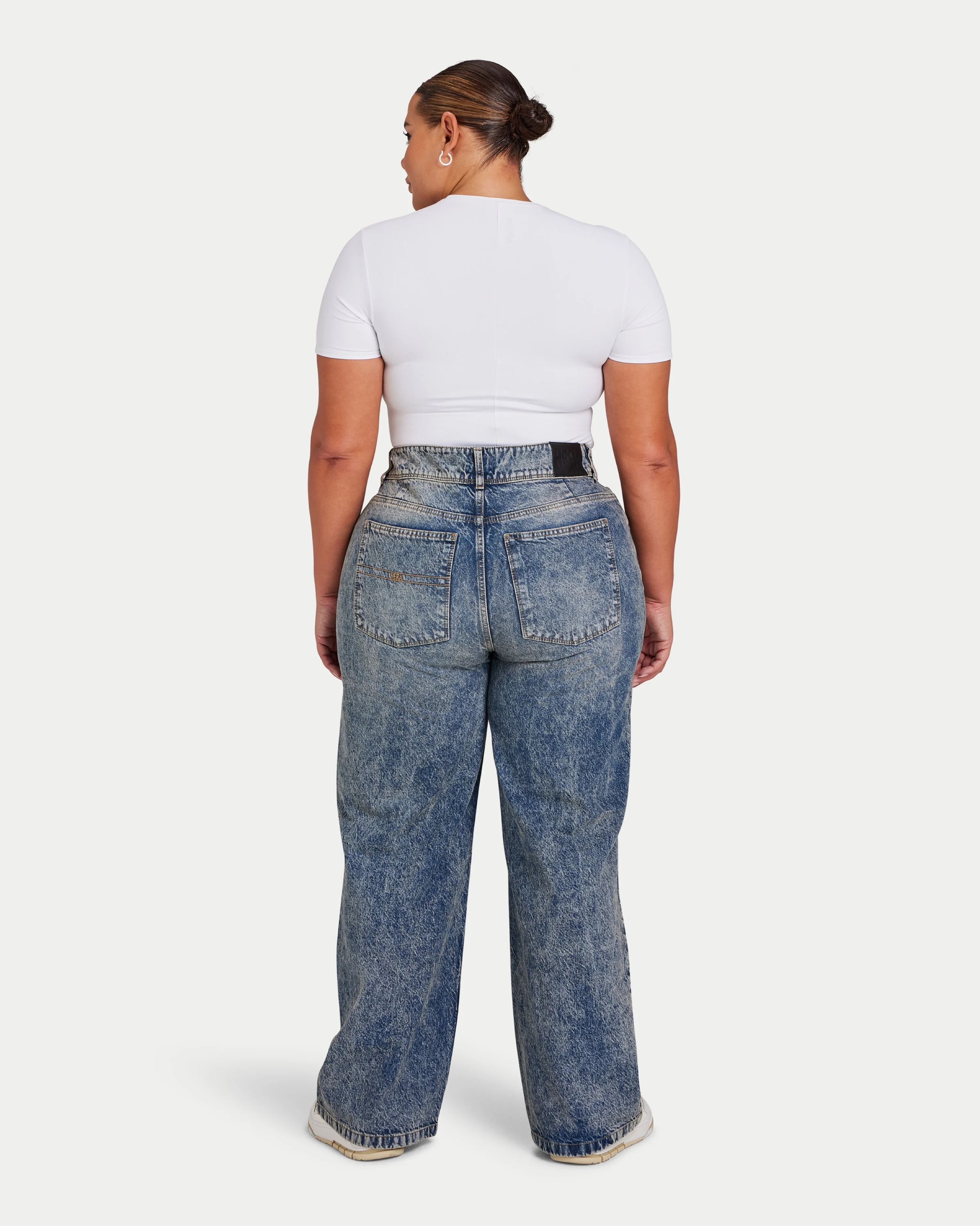 Womens Essential T-Shirt - Image 4