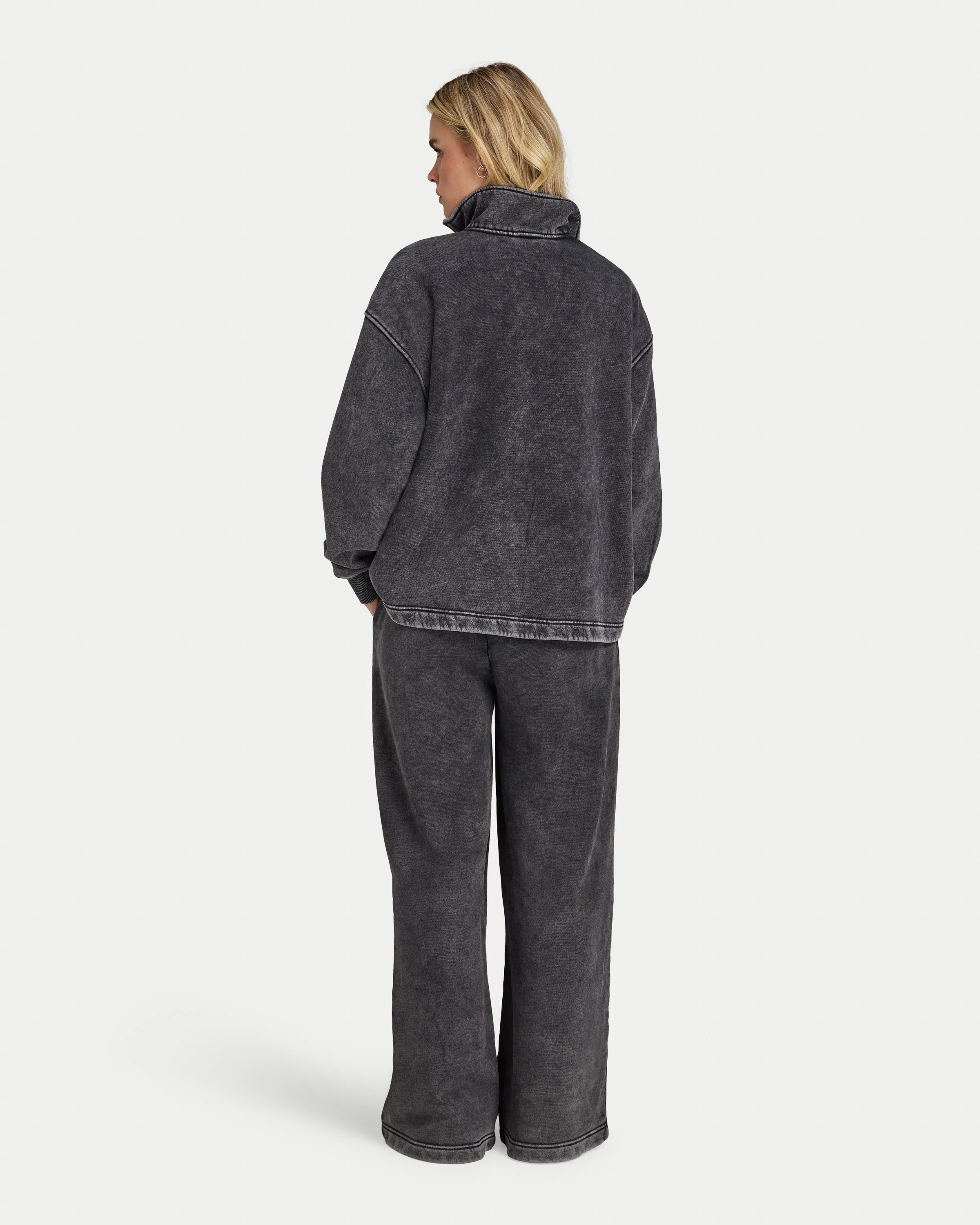 Womens Signature Washed Oversized 1/4 Zip Sweatshirt - Image 5
