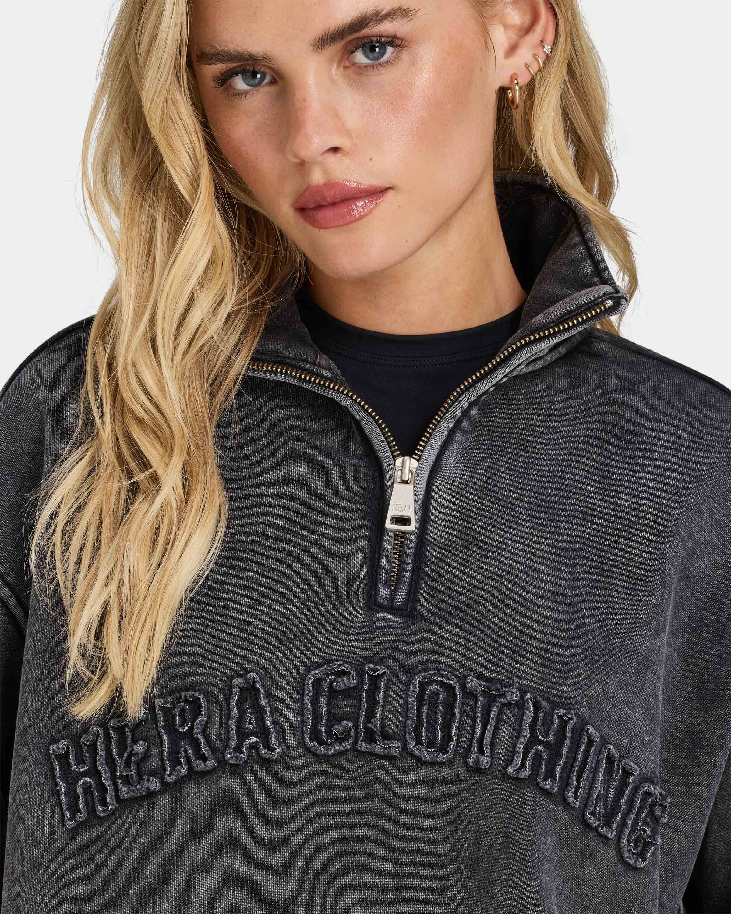 Womens Signature Washed Oversized 1/4 Zip Sweatshirt - Image 7